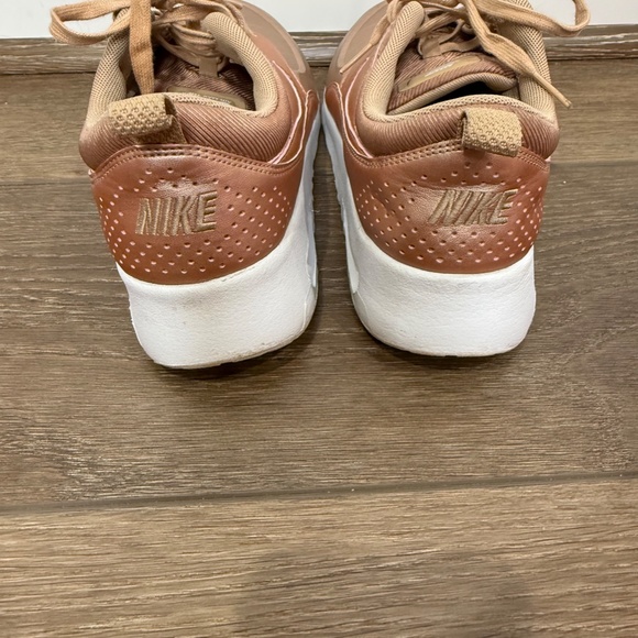 Women's Nike Air Max Thea Rose Gold Sneakers Size 9.5 Leather Shoes - Picture 10 of 13